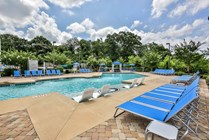The-Flats-At-Carrs-Hill-Apartments-Resort-Style-Pool-3