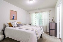 River-Club-Apartments-Near-University-of-Georgia-Fully-Furnished-Bedroom