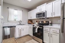 The-Townhomes-at-River-Club-Near-University-of-Georgia-Kitchen