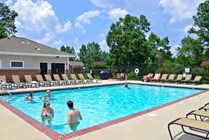 River-Club-Athens-The-Townhomes-at-River-Club-Off-Campus-Apartments-Near-The-University-of-Georgia-Swimming-Pool